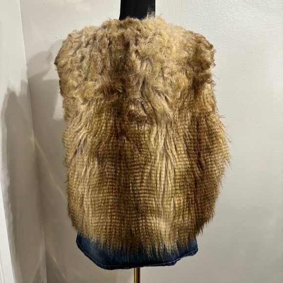 Steve Madden Mob Wife Tan and Brown Faux Fur Vest Size XL - Picture 2 of 6